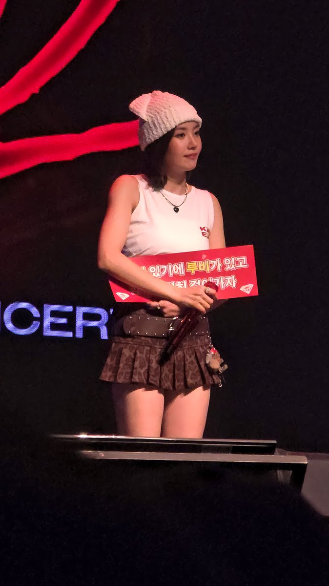 ajneok's tweet photo. 250920 🐰😍
@KWONEUNBI
#權恩妃 #kwoneunbi #권은비
#THERED #THERED_in_TAIPEI https://t.co/6mrB2Np4CK