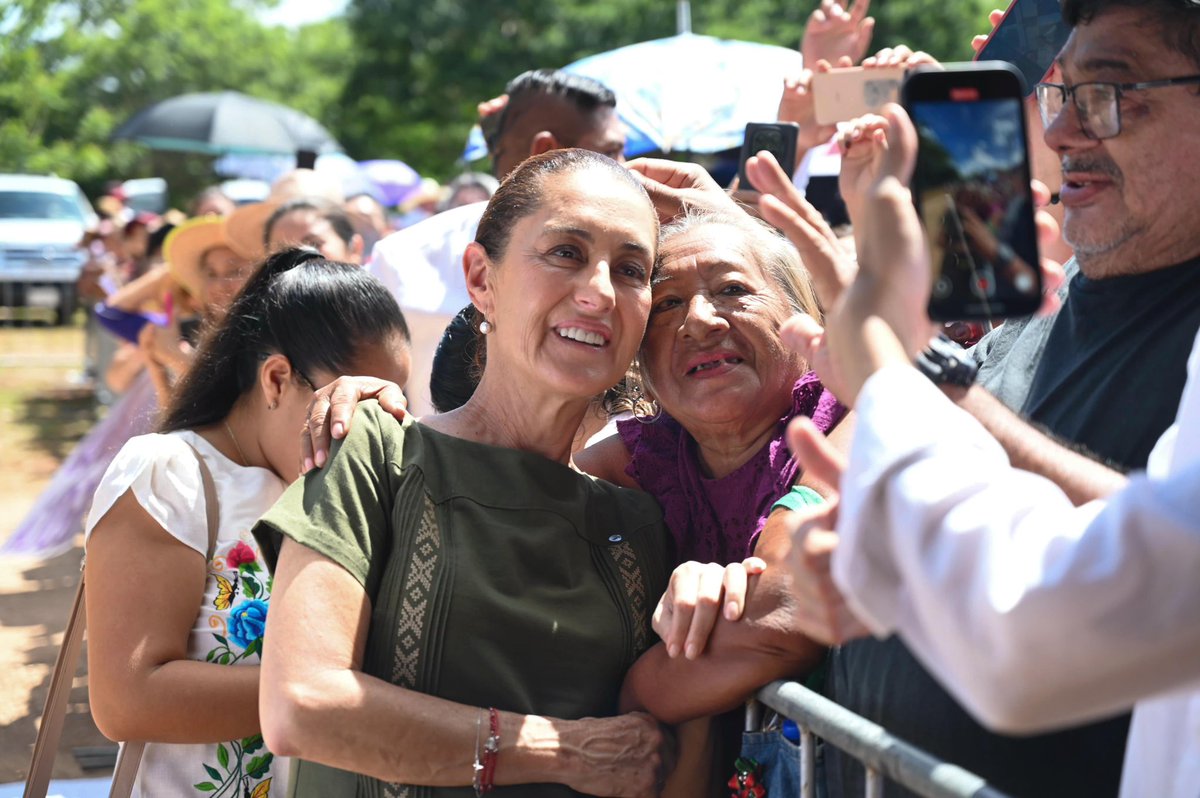 rosaicela_'s tweet photo. #Hoy la Presidenta @Claudiashein rindió cuentas ante el pueblo de #Yucatán, donde habló de uno de los más grandes proyectos en la región: el arranque de las obras del @TrenMayaMX de carga, con lo que se busca fortalecer el desarrollo de la entidad. 🇲🇽 #Pr1merInforme #LaTransformaciónAvanza @huachodiazmena @A_MontielR @marathb @Mary_Luisa_AG @rosauraRuiz4 @EdnaElenaVegaR1 @Rommel_Pacheco @Letamaya @carlosgtorres_