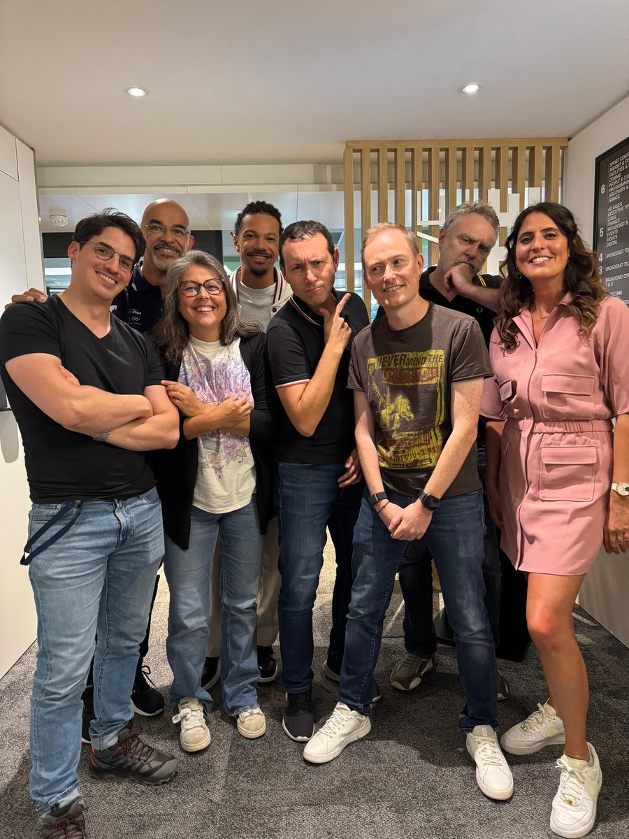 La dernière de « Photo Finish » sur <a href="/Eurosport_FR/">Eurosport France</a> c’était cet après midi. À retrouver ici :
 m.youtube.com/watch?v=Vx9g8i…
Bravo à toute l’équipe qui a contribué à cette belle aventure ! Vive l’athlé ! 
#athletisme #Tokyo2025 #WCHTokyo25