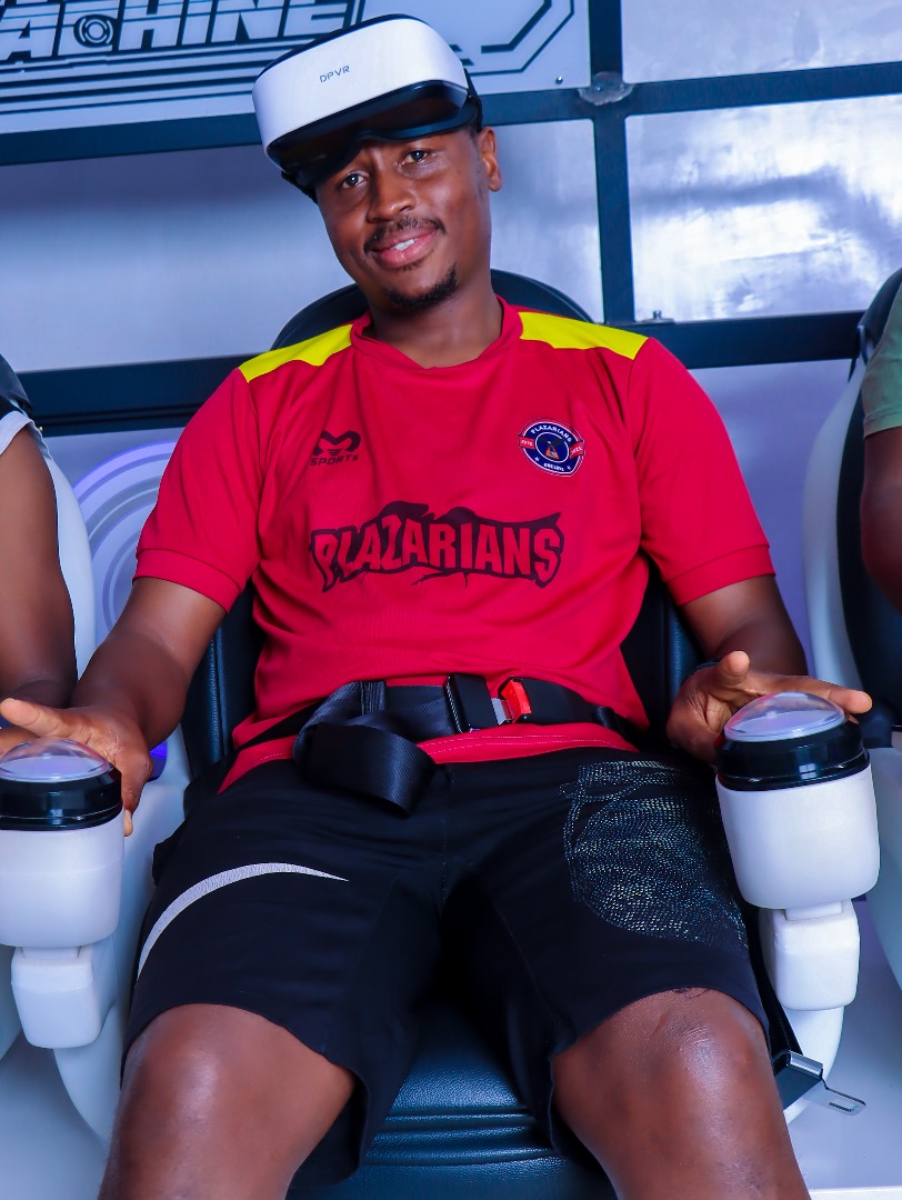Dajang61's tweet photo. Name: Ortega 
Religion: Christianity
Location: Plateau 
Town: Jos
Marital status: single 
Genotype: AA
Club: Manchester United 
Occupation: Journalist https://t.co/8X2QXUpotB