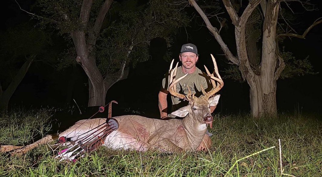 Eastmans' Hunting tweet media
