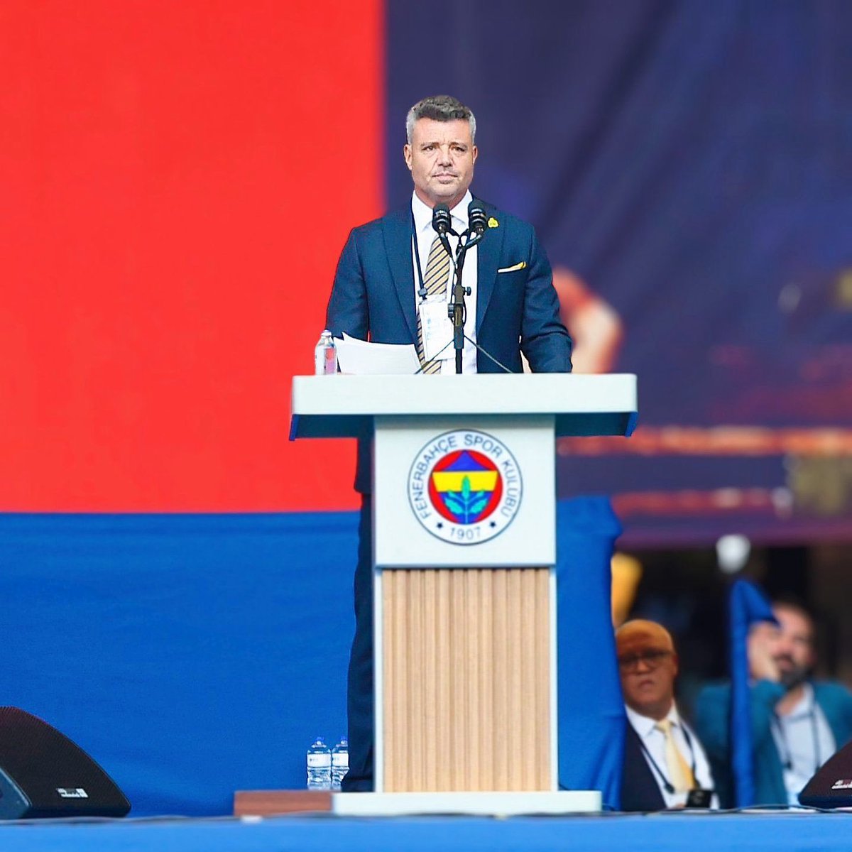 Fenerbahçe Spor Kulübü Başkanlığı’na seçilen Sayın Sadettin Saran’ı kutluyor, başarılar diliyorum. 

Spor; dostluğu, fair-play’i ve birlik duygusunu büyüten en güçlü köprüdür. Bu yeni dönemin Fenerbahçe camiasına ve Türk sporuna hayırlı olmasını temenni ediyorum.

Dr. Hasan Akgün