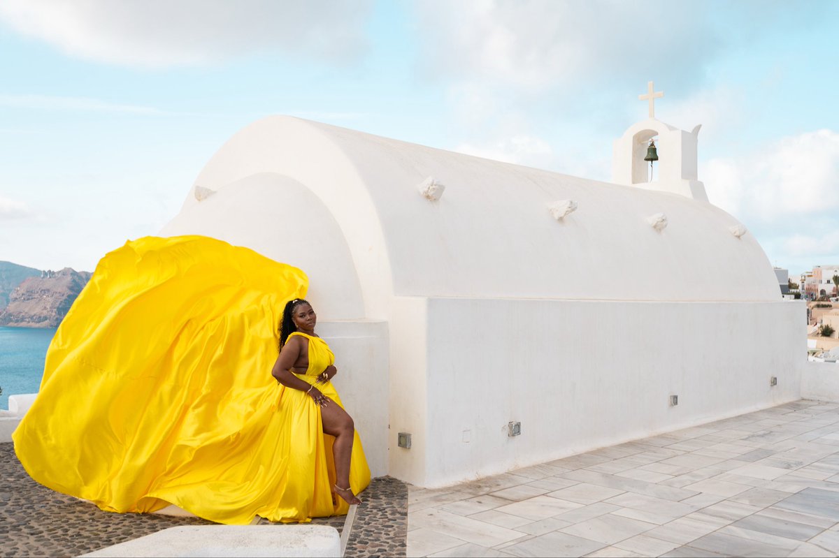 mwah_maya's tweet image. My birthday photos came out beautiful 🥹

#santorini #Greece