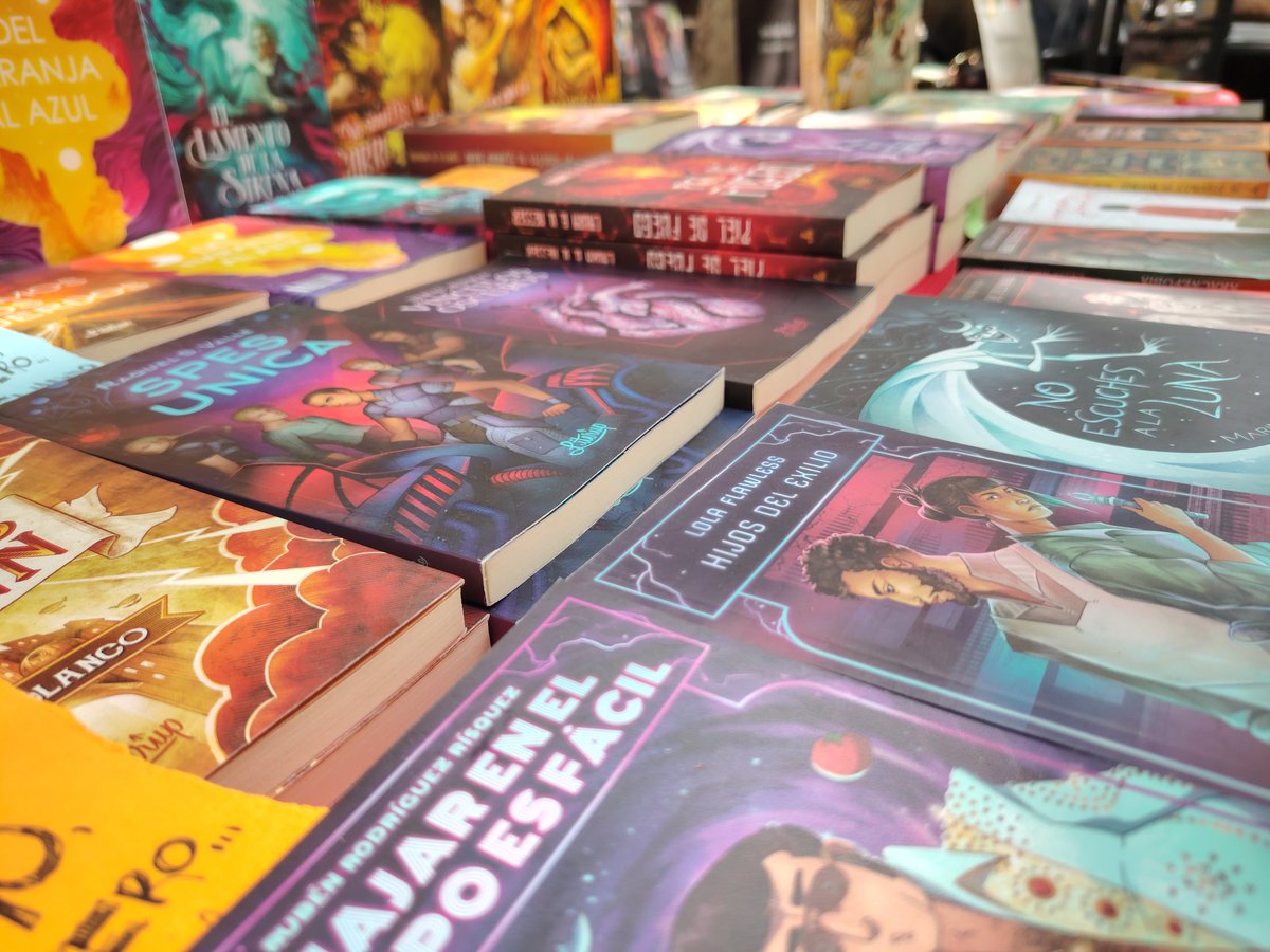 Ayer fue un día increíble en la #HispaCon <a href="/PorticoHispacon/">TuidCon-Hispacon 2026</a> Me compré un par de libritos maravillosos de <a href="/Portico_AEFCFT/">Pórtico - AEFCFT</a> y vi paraditas como la de <a href="/NumakEdiciones/">Numak Ediciones</a> y <a href="/LiterupES/">Literup Ediciones</a> 

🩵