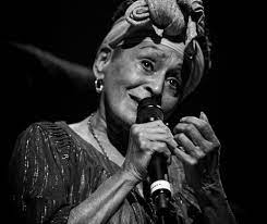 Good Morning! It is Wednesday October 29. In 1930 Omara Portuondo was born. She was a Cuban singer and dancer. A founding member of the popular vocal group Cuarteto d'Aida, Portuondo has collaborated with   many important Cuban musicians including Julio Gutiérrez, &amp; J Márquez