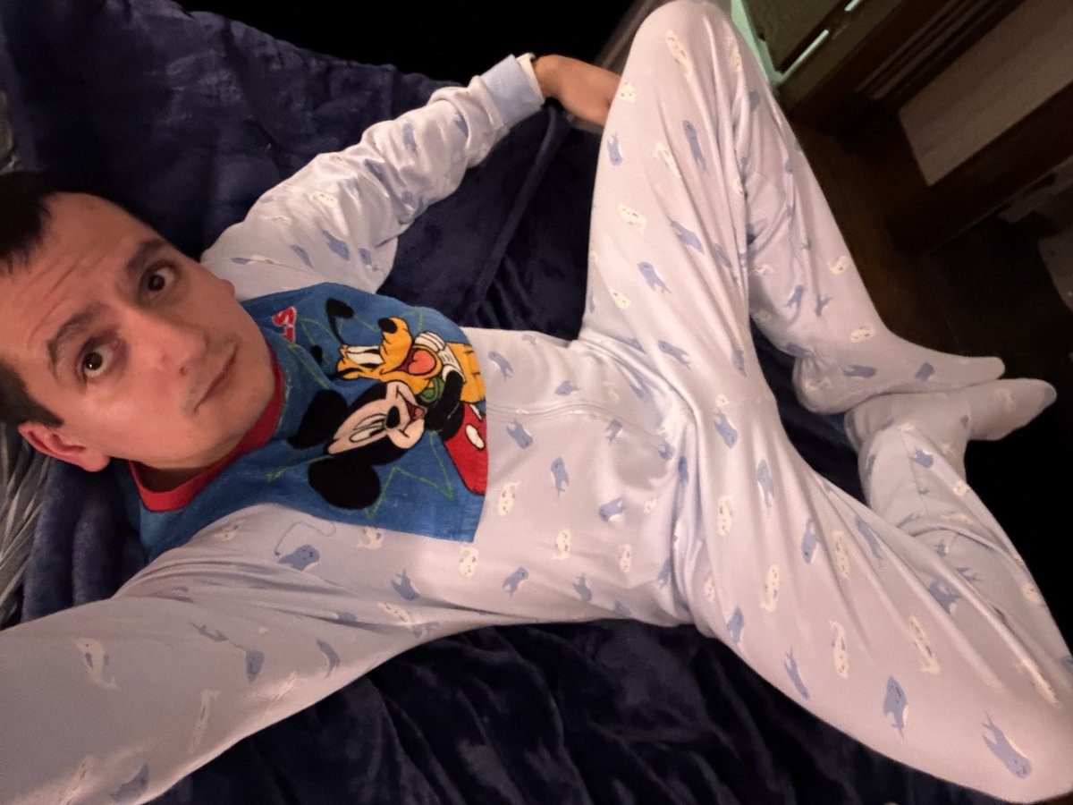 Retweet and participate in my poll if you don’t think I deserve to go back to undies (jockstraps) and should remain diapered and locked in chastity. #abdlgay #diaperboi #diaperboy #chastity <a href="/DiaperU_abdl/">DiaperU</a> 🥺😩