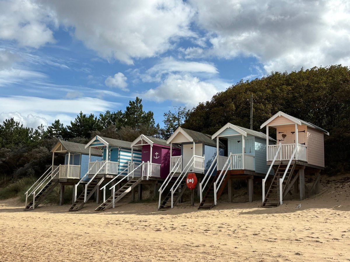 APegrum's tweet photo. We’ve had a fabulous week exploring North Norfolk walking 54 miles for #NHS1000miles boosting my YTD to 725miles. High winds, glorious sunshine, houses, coastline and villages - we’ll be back 😀 https://t.co/23VoT0985k
