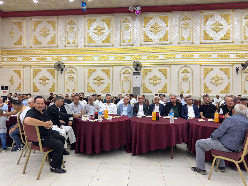 AK Parti Siirt İl Başkanımız Sayın <a href="/AvCanerOzturan/">Av. Bahri Caner ÖZTURAN</a>  , Merkez İlçe Başkanımız Sn. <a href="/hikmetekin56/">Hikmet Ekin</a>
Gençlik Kolları Başkanımız Sn. <a href="/mrtgul34/">Murat Gül</a> 
ve yönetim kurulu üyelerimiz ile birlikte;

Kızılay ve Açıkça ailelerinin evlatlarının düğün merasimine katılım gerçekleştirdik.
Sevincin,