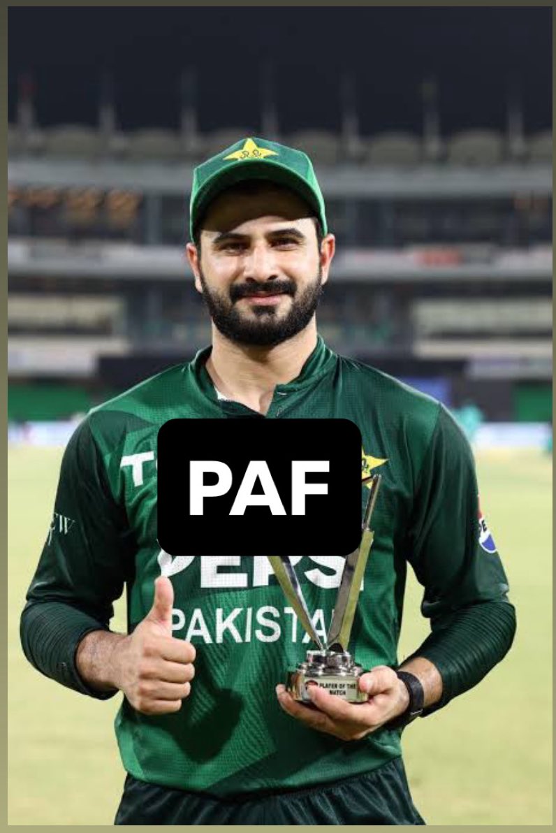 sharjeeelzz's tweet image. anyways guys