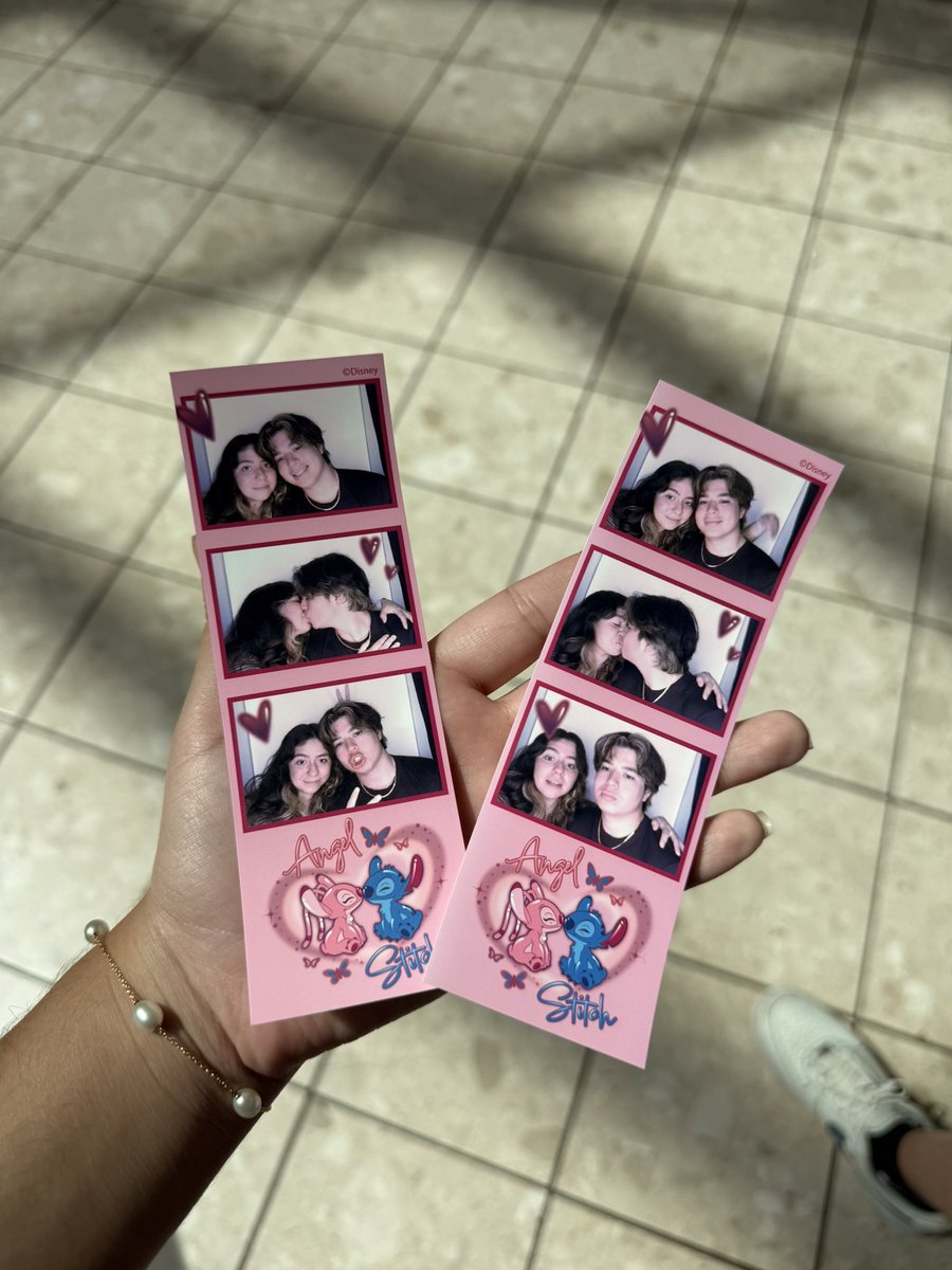 Happy 1 Year with the love of my lifeeee! I’m so grateful to have this beautiful amazing man in my life, looking forward to having many more amazing years! 💕💕