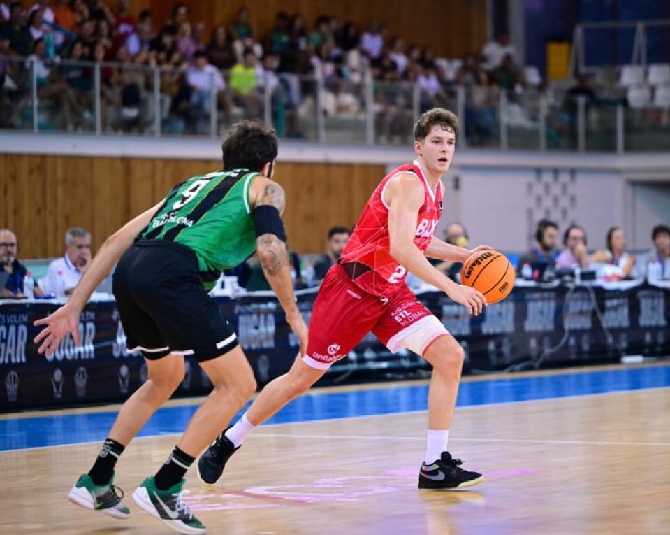 BAXI MANRESA CAMPEÓN de la Lliga Catalana 🏆

Victoria en la final por 83-79 ante el Joventut. 

Hugo Benítez (14p-6r-4a-22v) y Agustín Ubal (14p-7r), los mejores del campeón.