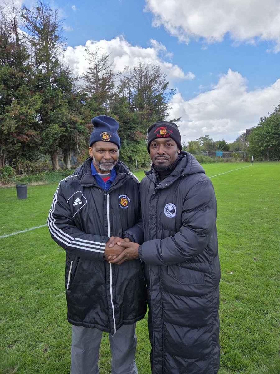 Kenningwell United FC (@kenningwellfc) on Twitter photo The Club was pleased to see one of the long serving members come and show his support today.
Mr Surgeon Clarke with the gaffer <a href="/Bakerdun/">JnR TAAARK DA TINNG BAKER</a> 🐯 The Club was pleased to see one of the long serving members come and show his support today.
Mr Surgeon Clarke with the gaffer <a href="/Bakerdun/">JnR TAAARK DA TINNG BAKER</a> 🐯