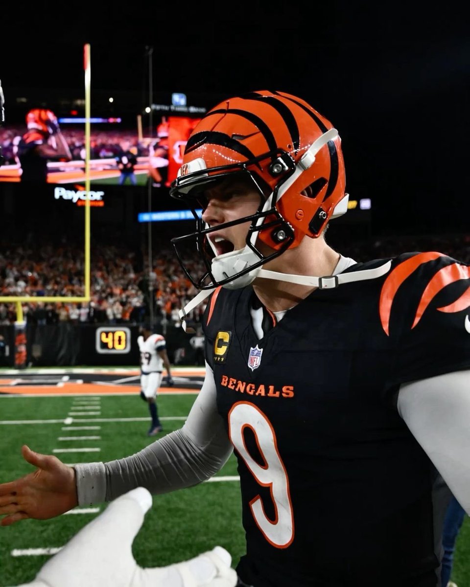 everjnk's tweet photo. my qb1. https://t.co/todUwEKUly