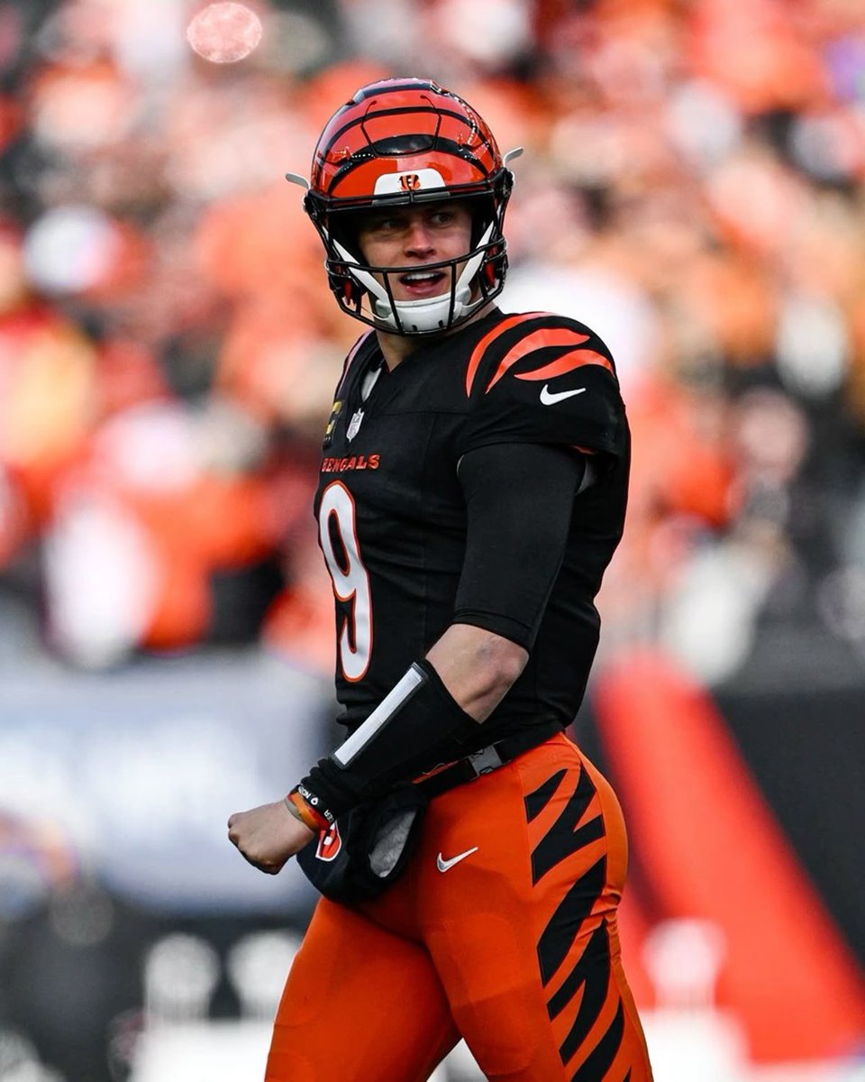 everjnk's tweet photo. my qb1. https://t.co/todUwEKUly