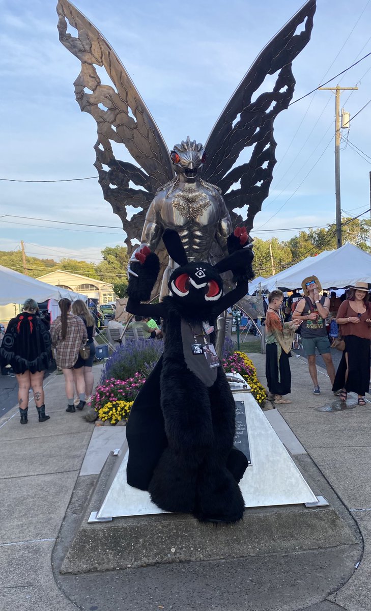 Another #mothmanfestival in the books!
This year I pushed myself and went in fullsuit, and while it may have been 89 degrees, I had more fun than any year prior! 💜