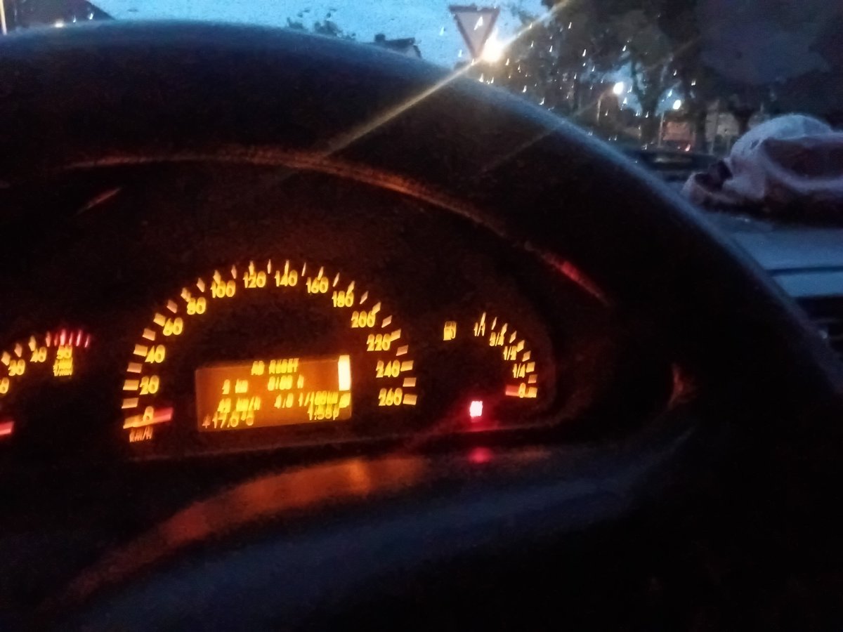 hrKern2's tweet photo. NOCH mal Thema Abgasmenge bei Temp 30 und 50 bei konstanter Fahrt bemessen  mit C Klasse Diesel 
4,3 gegen 4.O bei Tempo 50 ...17 Grad   ...Ergebnis #Tempo30 erhöht die Abgasmenge https://t.co/lvtMGdDMsl
