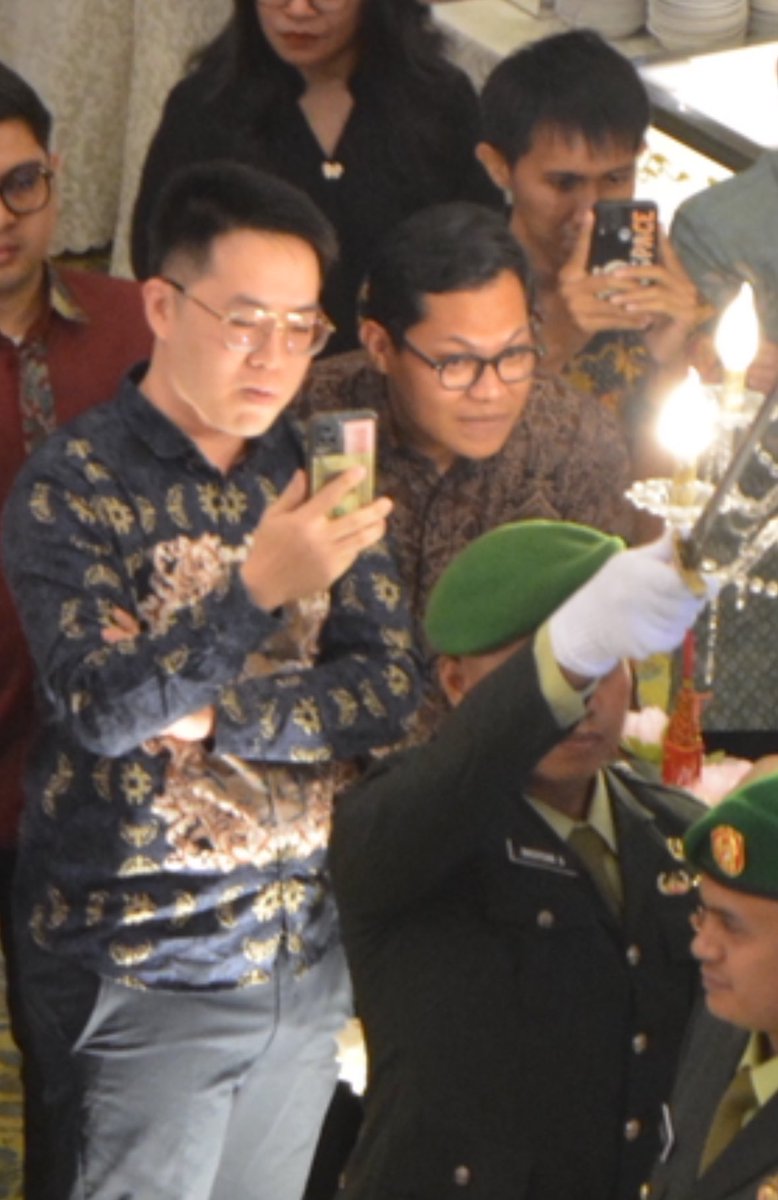 Lucu banget temen2 gue pasa se excited itu ngeliag w nikah😗🫶🏻 thankyou guys