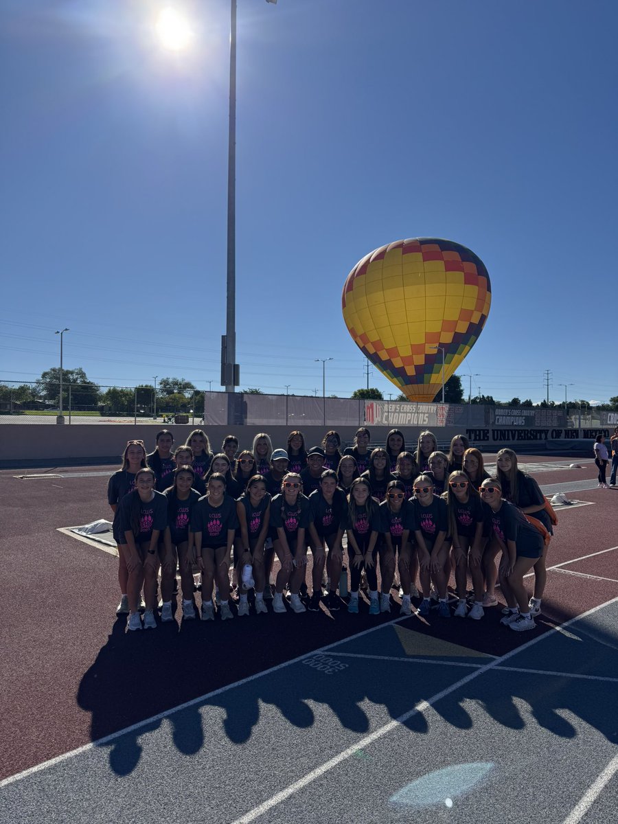 rileye505's tweet image. So proud to be a Bear 🐻 This morning we participated in the ALS walk honoring Pat Grange who lost his life to this disease and was also a local soccer player in Albuquerque. We raised $10,000 🫶🏽 

#walc
#patgrange
#als