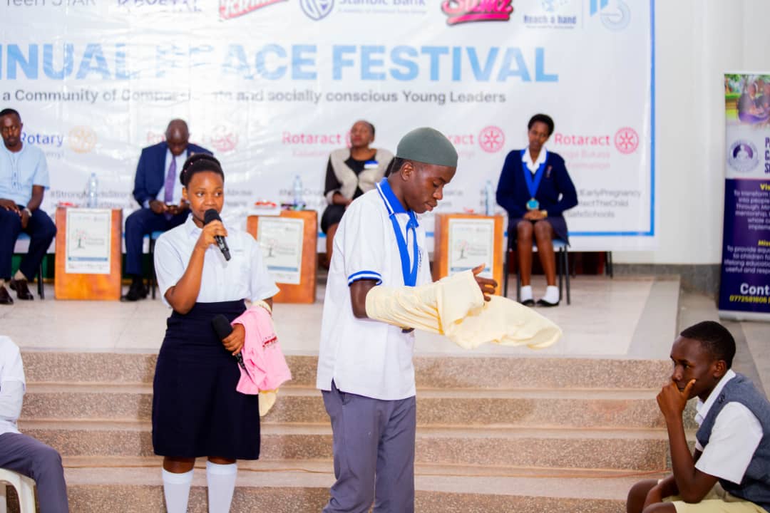 SISTERSFORPEAC's tweet image. This #PeaceDay, we honor youth as champions of peace, resilience, boldness, and visionary. 
Despite facing trauma, injustice &amp;amp; instability, they continue to rise, speak out, and build bridges. 🌍✌️ 

Let’s invest in their healing, leadership &amp;amp; dreams.

#The2ndAnnualPeaceFestival