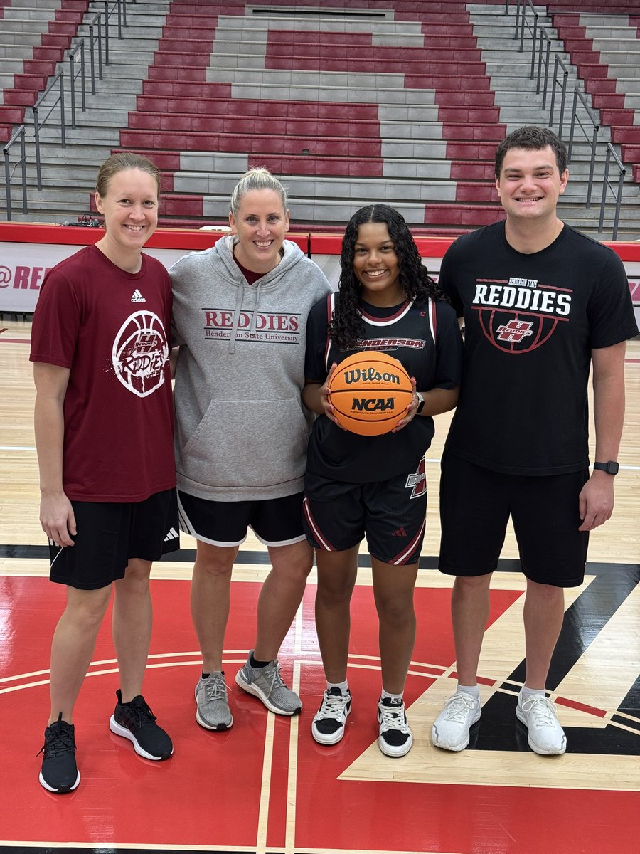Thankful and Blessed for my visit with Henderson state <a href="/ReddiesWBB/">Reddie Women’s Basketball</a> I loved the energy and the family environment!!! ❤️🤍❤️