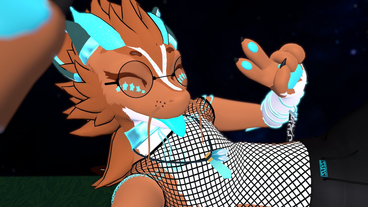 look ma im a fuckin dragon!! :3