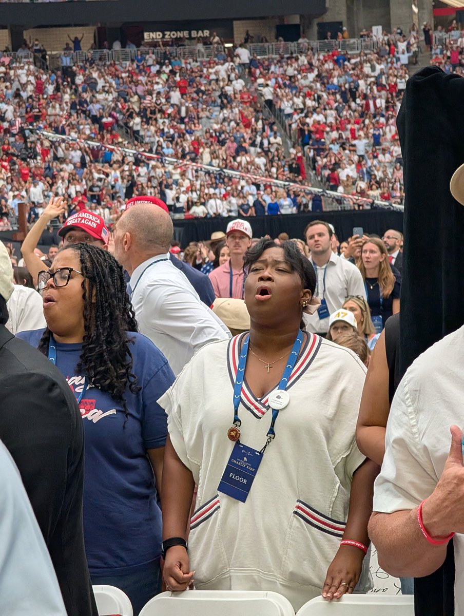 Julian Reichelt tweet media