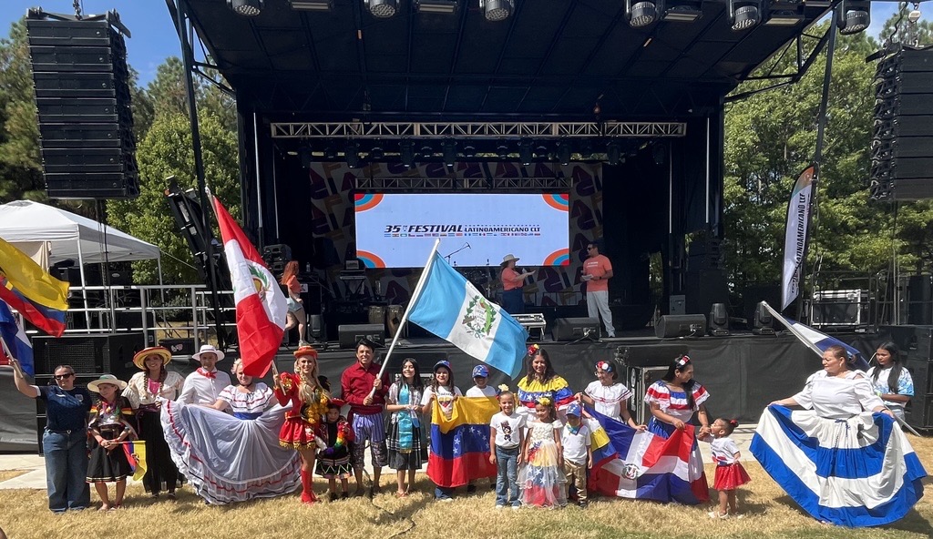 Happy Hispanic Heritage Month! 

DYK? President Ronald Reagan established National Hispanic Heritage Month in 1988, and President George H.W. Bush issued the first proclamation for the month-long celebration on September 14, 1989.