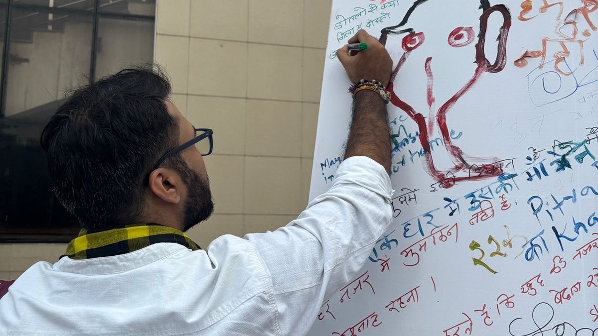 siddharthh:) tweet media