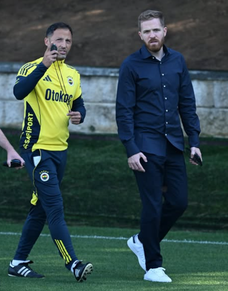 SADETTİN SARAN'IN 1. GÜNÜNDE SÖYLÜYORUM..

EĞER BU DEVİN ÖZEK VE TEDESCO'YU BUGÜN KOVMAZSA YAZIKLAR OLSUN SADETTİN SARAN'A