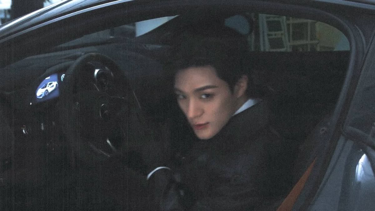 POV:  eu  sou seu  namorado  e  essa  é  sua  header  do  twitter.