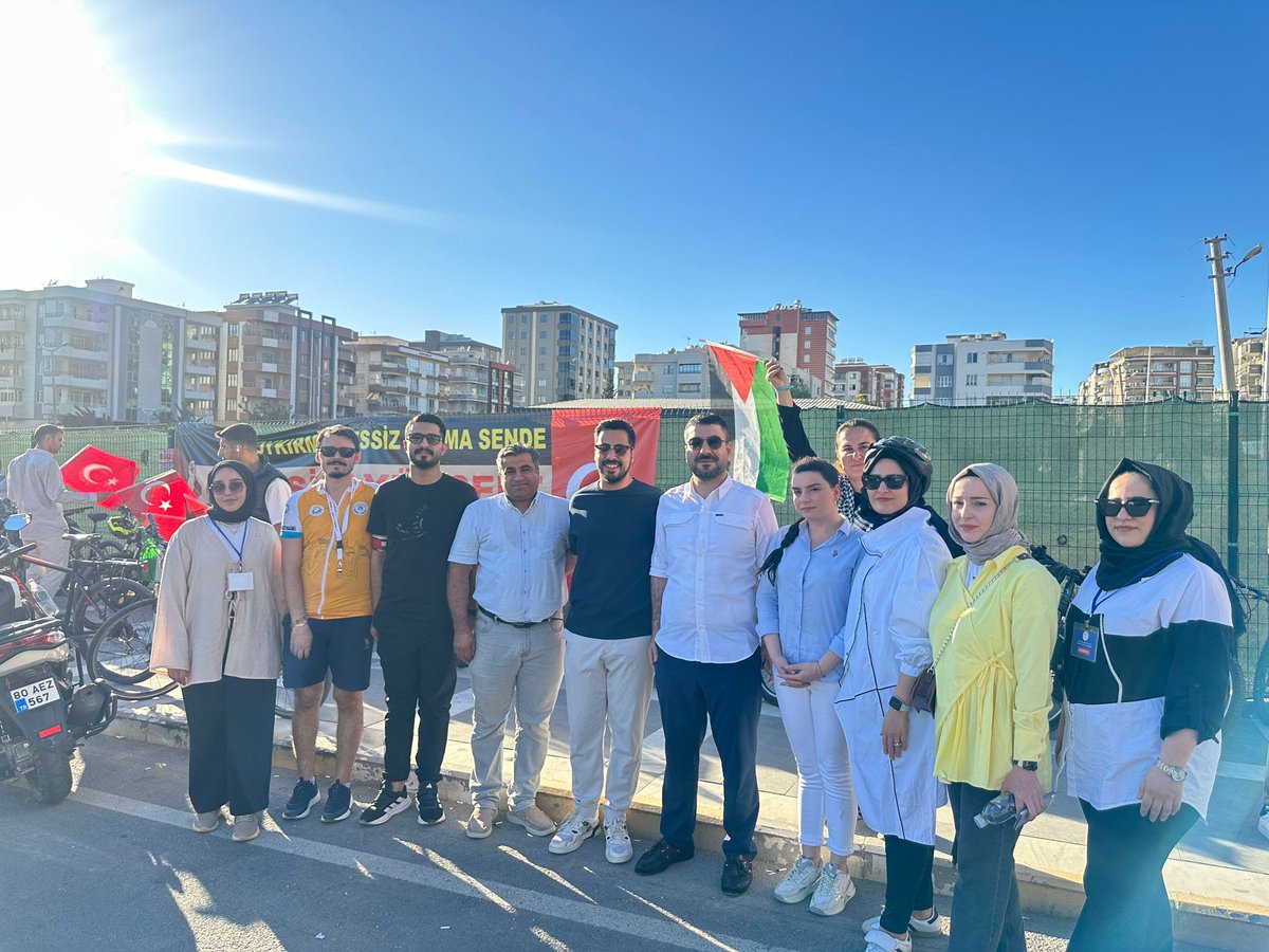 AK Kadınlar Karaköprü (@akkadnkarakopru) on Twitter photo “SOYKIRIMA SESSİZ KALMA”
GK Genel Merkez Genel Başkan Yrd <a href="/tkutluay64/">Tolunay Kutluay</a> İl GK Başkanımız <a href="/furkankucukk_/">Furkan KÜÇÜK</a> İlçe Başkanımız <a href="/avorhancelik/">Av. Orhan ÇELİK</a> İlçe K.K Başkanımız <a href="/Makbulee_Oruc/">Mimar Makbule ORUÇ</a> İlçe G.K Başkanımız <a href="/FBozdag63/">Muhammet Fatih Bozdağ</a> katılımlarıyla Gençlik Kollarımızın Düzenlediği Gazze için pedalları çevirildi 🚲 “SOYKIRIMA SESSİZ KALMA”
GK Genel Merkez Genel Başkan Yrd <a href="/tkutluay64/">Tolunay Kutluay</a> İl GK Başkanımız <a href="/furkankucukk_/">Furkan KÜÇÜK</a> İlçe Başkanımız <a href="/avorhancelik/">Av. Orhan ÇELİK</a> İlçe K.K Başkanımız <a href="/Makbulee_Oruc/">Mimar Makbule ORUÇ</a> İlçe G.K Başkanımız <a href="/FBozdag63/">Muhammet Fatih Bozdağ</a> katılımlarıyla Gençlik Kollarımızın Düzenlediği Gazze için pedalları çevirildi 🚲