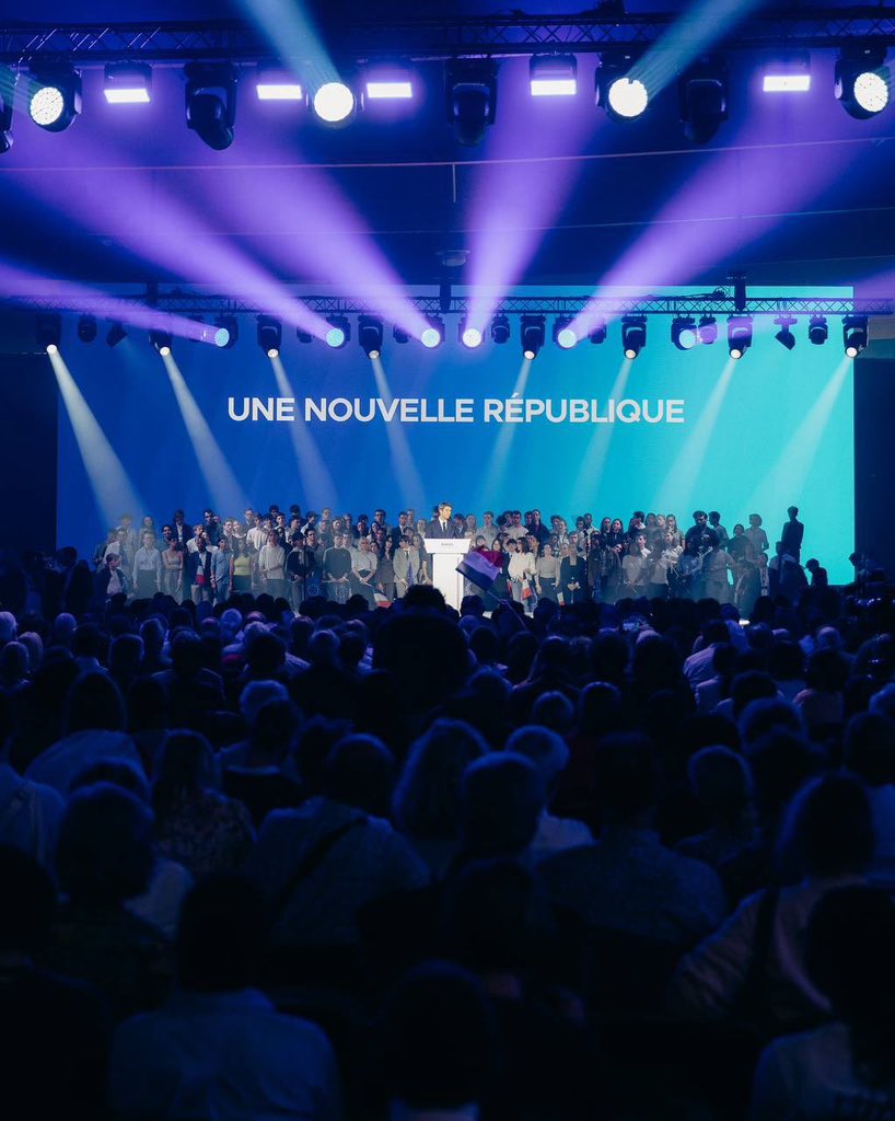🇫🇷 Depuis un an et face aux défis d’aujourd’hui les remèdes d’hier nous ont conduit à l’impuissance et à l’instabilité. 

— Aujourd’hui à Arras <a href="/GabrielAttal/">Gabriel Attal</a> dessine un projet de Nouvelle République comme autant de réponses radicales aux révolutions des cinq dernières années.