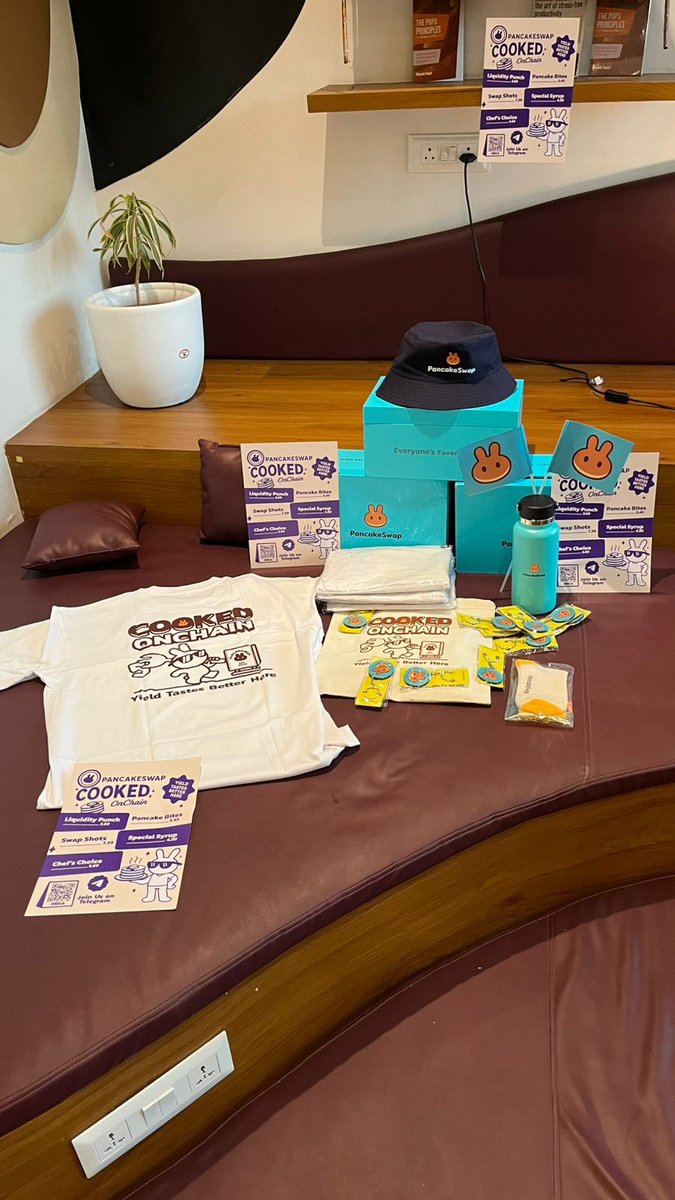 isthat_ahad's tweet image. Last night was special 🥞💜
We @DecentralGuild helped bring @PancakeSwap’s Cooked Onchain Tour – Delhi to life , and it felt like a Web3 house party!

🎂 5 yrs of PancakeSwap
🎮 Games, merch &amp;amp; vibes
🤝 Frens old &amp;amp; new
#CryptoIndia  #Web3 #PancakeSwap #pancakeswapindia