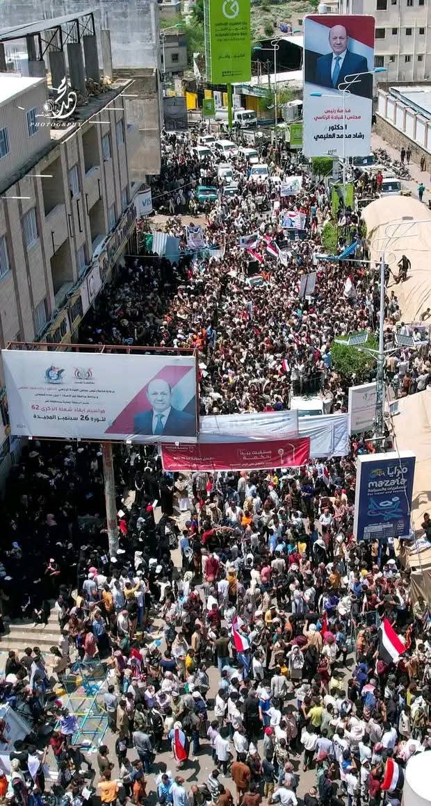 بمثل هذا الخروج الكبير  تكرس الجماهير  العدالة ، لا باعتبارها مطلبًا لفئة أو رد فعلٍ لما لحادث ، بل لأنها قيمة عامة تمس حياة كل فرد وتشكل أساس التعايش بين الناس. فالعدالة قبل أن تكون حق نحصل عليه هي روح المجتمع وأحد أعمدته الأخلاقية؛ وبدونها تتحول الحياة إلى ساحة صراع مفتوحة.