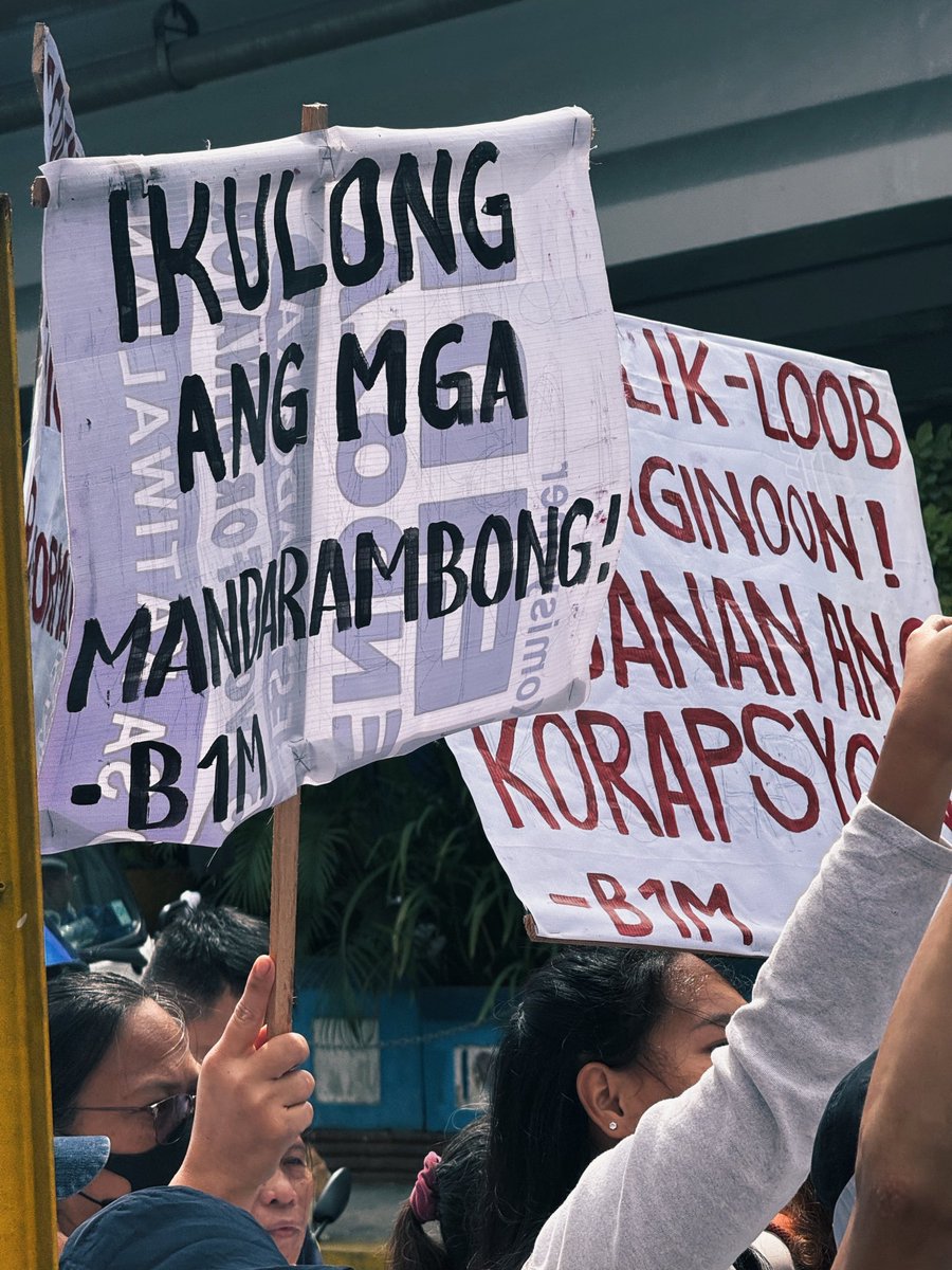 ssielcarat's tweet image. tumindig, tumitindig, at patuloy na titindig. lagi’t lagi para sa bayan.
#TrillionPesoMarch #BahaSaLuneta #KurakotManagot