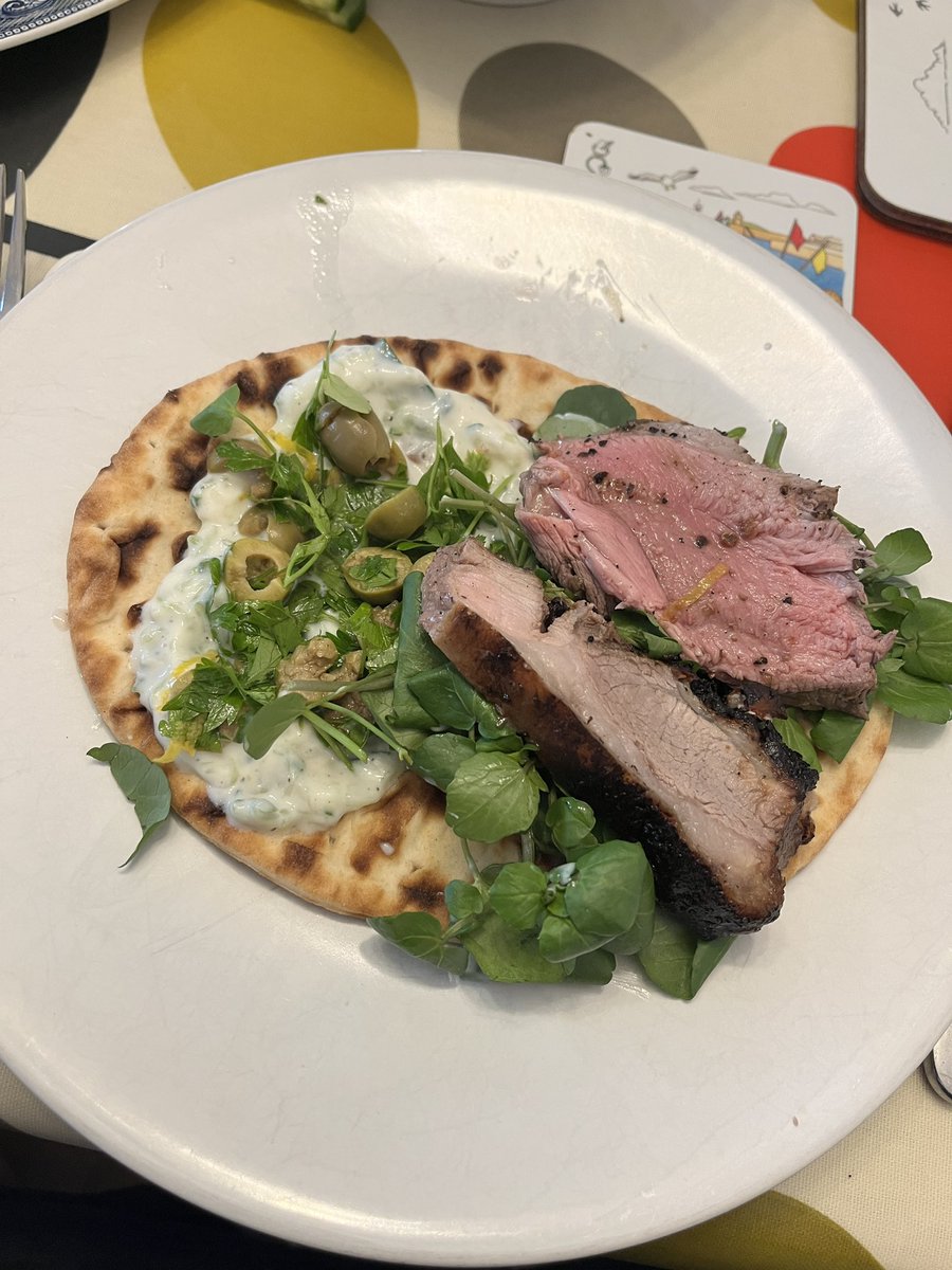 lee_wilkinson2's tweet image. 💥There is something about a Sunday roast. This butterflied lamb is a twist on the roast. Marinated and then grilled to perfection! Enjoy  😍
 
🌟💫 Recipe and ingredients here: vm.tiktok.com/ZNdpbBXju/
 
#WilkoCooks #Homemade #LegofLamb #SundayDinner #FYP #TwitterSupperClub