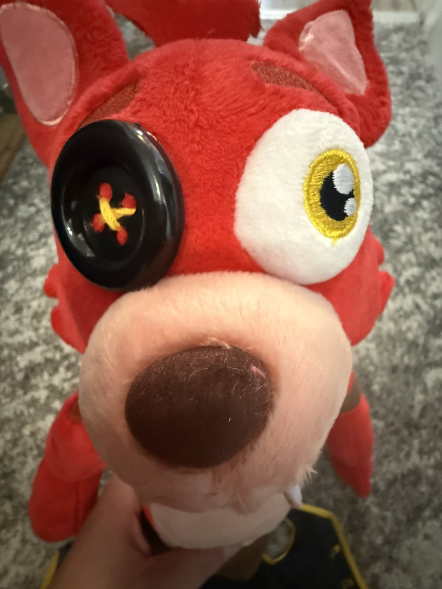 brooklyn_sm1th's tweet image. Here’s my latest plush commission, First Mate Foxy from fnaf!
