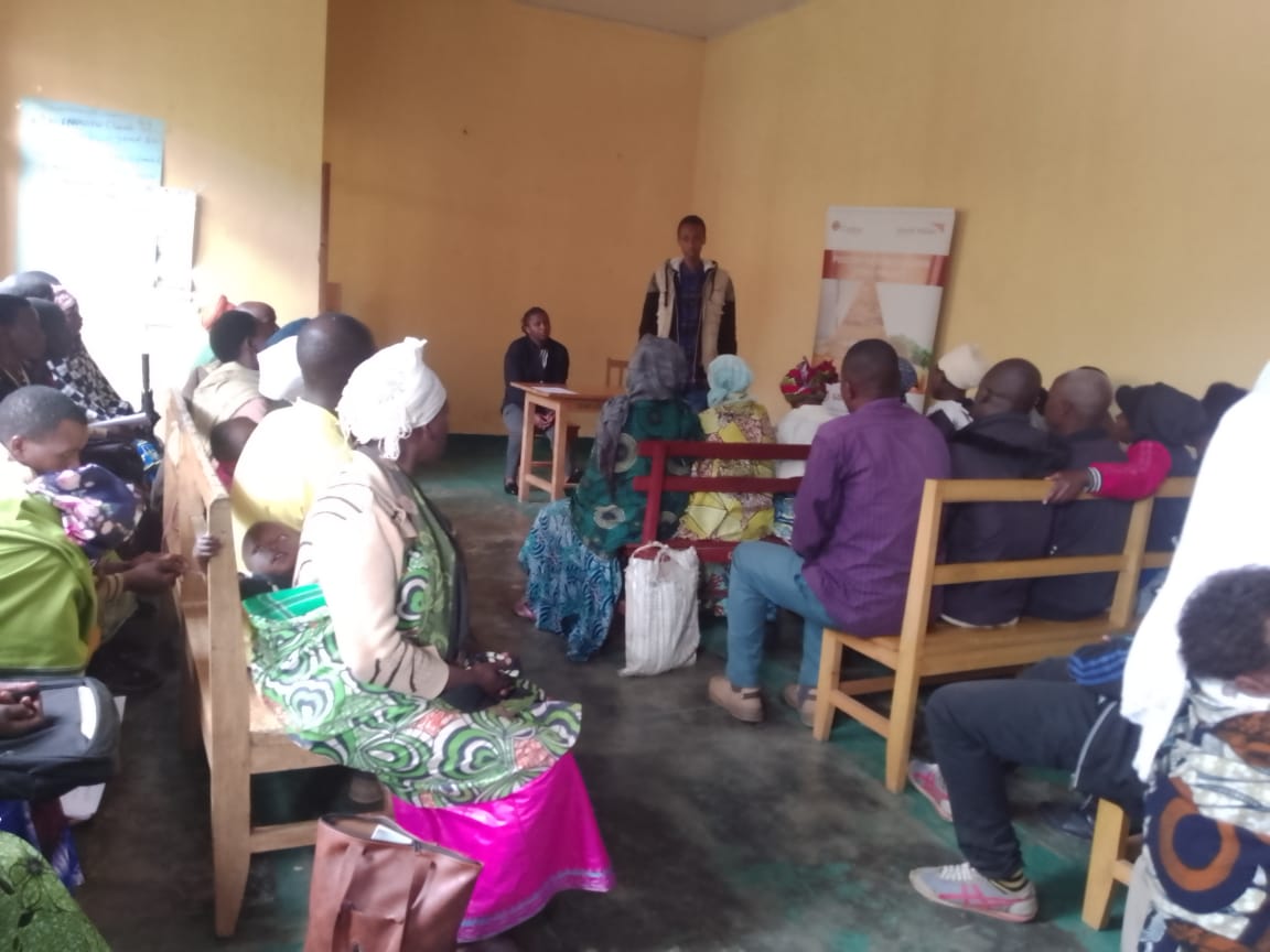 CARITAS DIOCESAINE BYUMBA (@cbyumba) on Twitter photo Aba babyeyi mubona barimo kwigishwa na <a href="/CByumba/">CARITAS DIOCESAINE BYUMBA</a> uburyo bwo gutegura indyo yuzuye bagaburira abana babo kandi babikoranye isuku. Ni bimwe mu bikorwa byibumbiye mu mushinga #PDH wa <a href="/CByumba/">CARITAS DIOCESAINE BYUMBA</a> na <a href="/WVRwanda/">World Vision Rwanda</a> ugamije kurwanya imirire mibi hakoreshejwe iziko ry'iminsi 12 Aba babyeyi mubona barimo kwigishwa na <a href="/CByumba/">CARITAS DIOCESAINE BYUMBA</a> uburyo bwo gutegura indyo yuzuye bagaburira abana babo kandi babikoranye isuku. Ni bimwe mu bikorwa byibumbiye mu mushinga #PDH wa <a href="/CByumba/">CARITAS DIOCESAINE BYUMBA</a> na <a href="/WVRwanda/">World Vision Rwanda</a> ugamije kurwanya imirire mibi hakoreshejwe iziko ry'iminsi 12