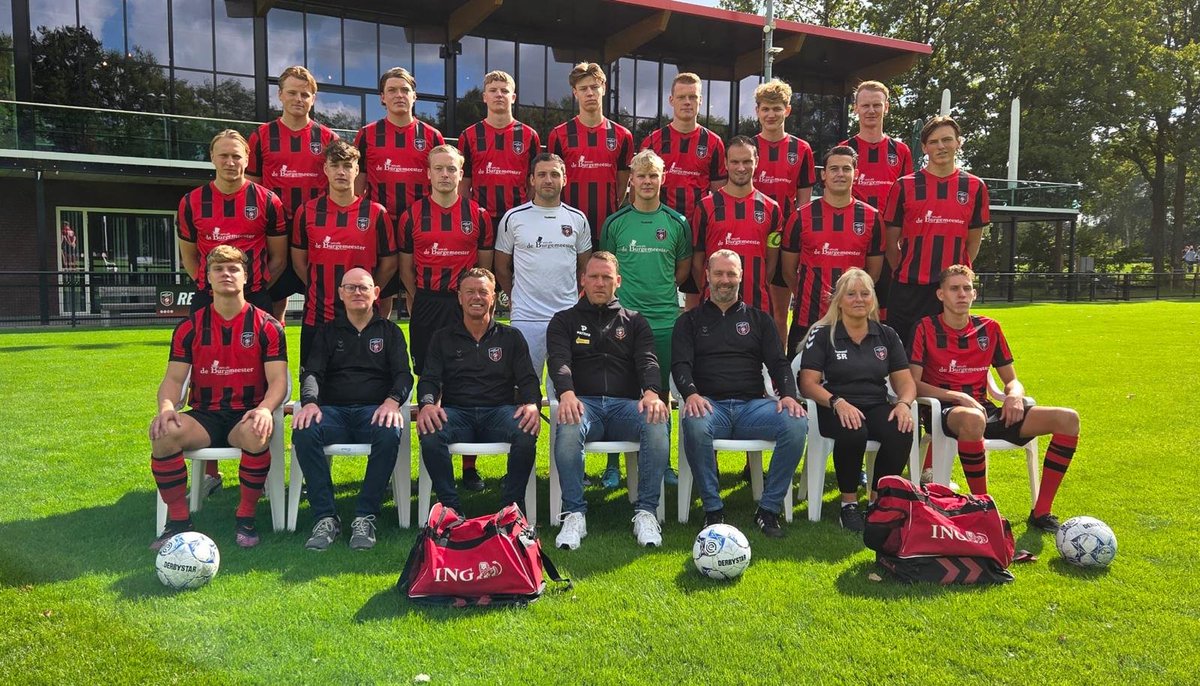 De 1e wedstrijd van het seizoen thuis tegen het Enschedese Phenix werd zondagmiddag met 3-1 gewonnen. Door het missen van enkele grote kansen en slordig verdedigen duurde het onnodig lang voordat de wedstrijd werd beslist. Doelpunten waren van River van Marle (2) en Tom Raanhuis.