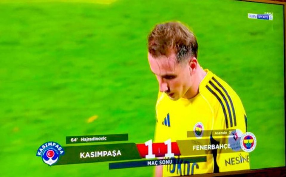 Mourinho ile çalışmak istiyorum = Benfica'ya gitti

Ali Koç başkanım yanımda oldu = 7 sene sonra seçimi kaybetti

Şampiyon yapmak için geldim = 2 maç 37 top kaybı

Tarihin gördüğü en loser insan.