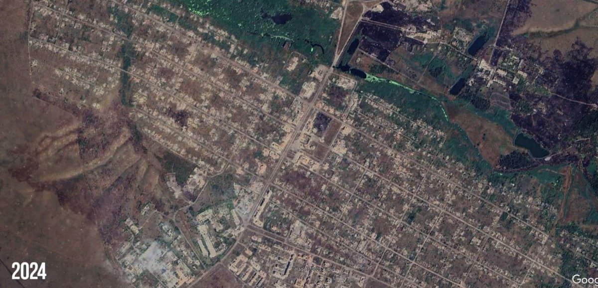 Marinka, Ukraine 2020 vs 2024. Go ahead and zoom. See for yourself what russia is doing with Ukrainian towns and cities.