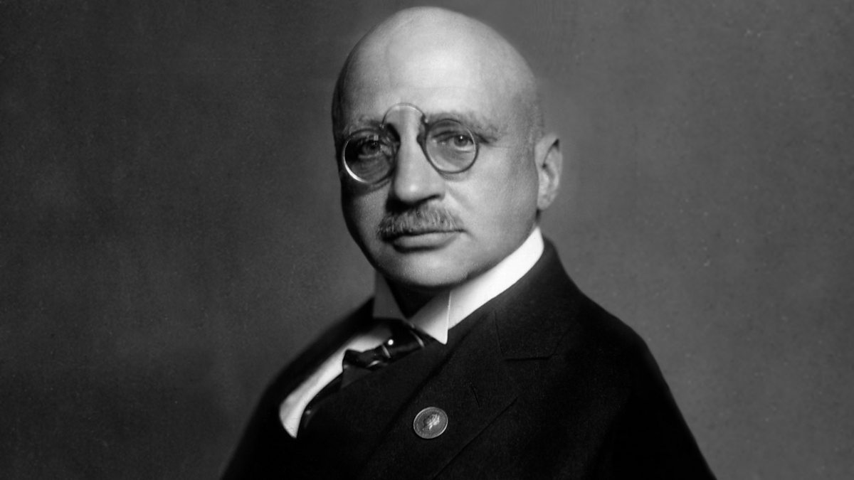 pronounced_kyle's tweet image. Thomas Malthus: "The power of population is indefinitely greater than the power in the earth to produce subsistence for man."

Fritz Haber: "Nah."