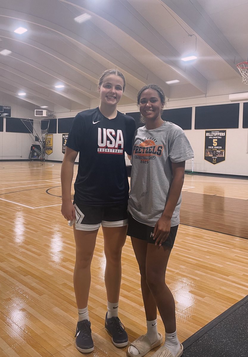 A huge thank you to <a href="/DyamiStarks/">Dyami Starks</a>,  <a href="/ChloeJohnsonMN/">Chloe Johnson #5</a> and the Johnson family for the hospitality this weekend!