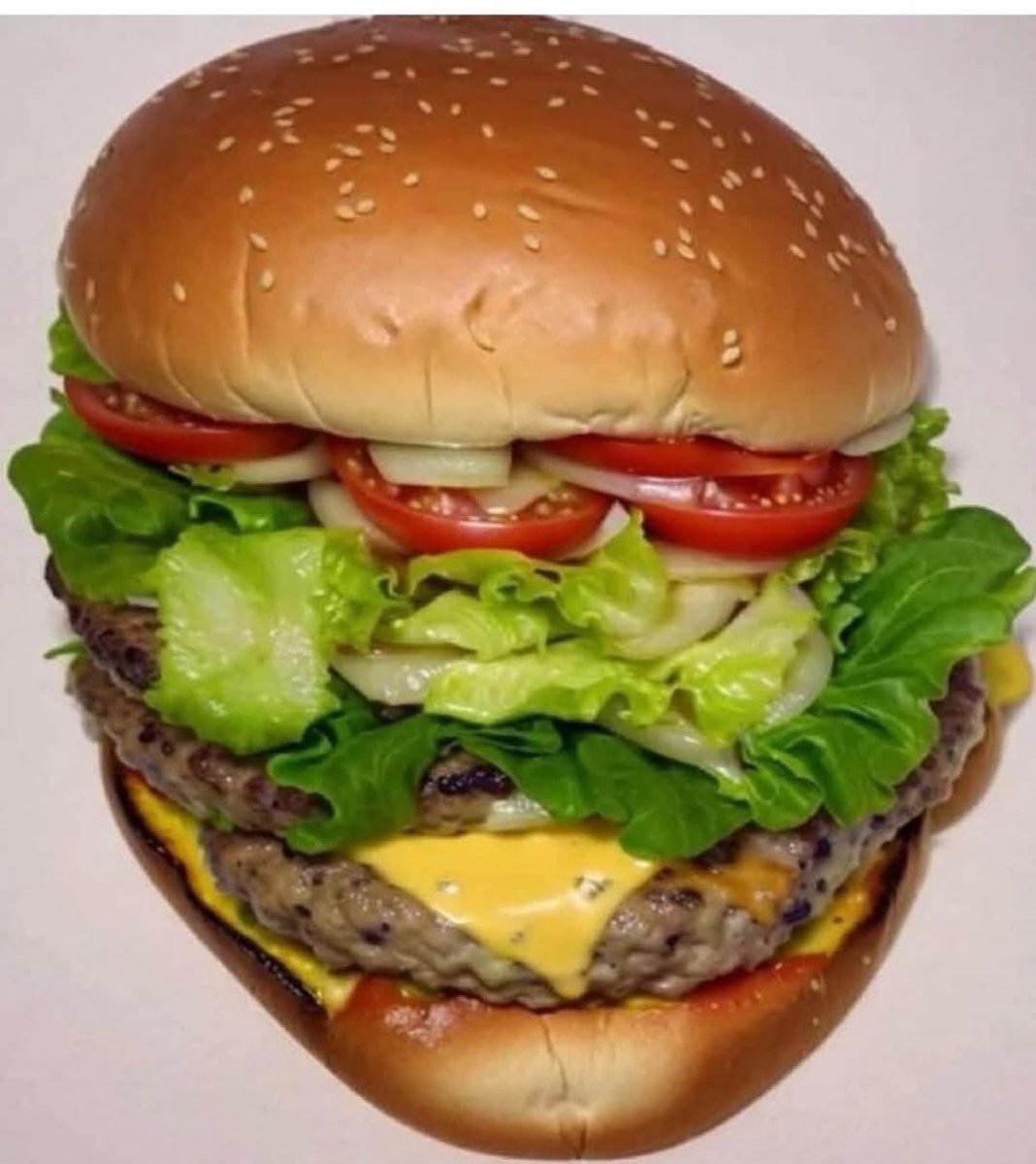 BillyM2k's tweet image. squint and tell me what you see