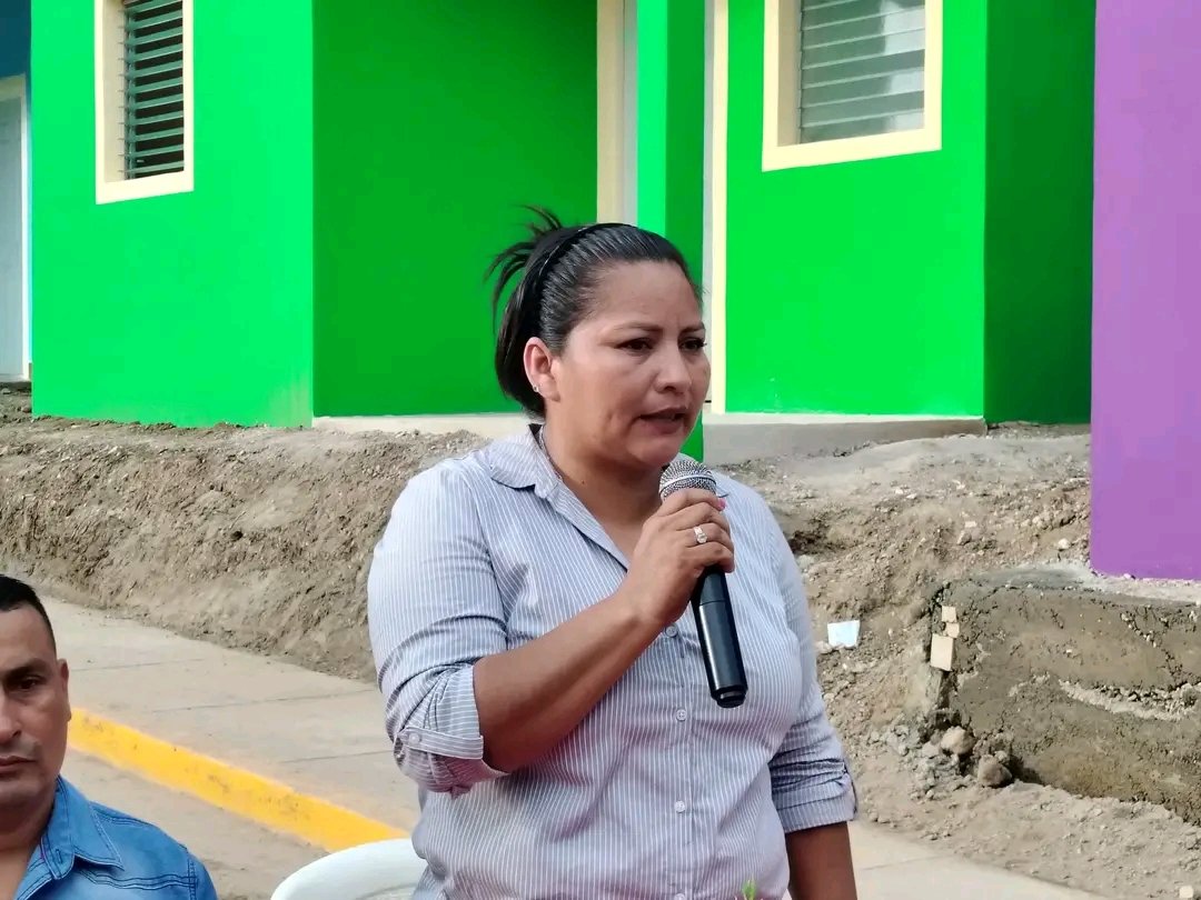 🏠 En el municipio de Diriá dos familias recibieron sus nuevas viviendas, cumpliendo el sueño d euna vivienda digna.
Las viviendas forman parte del proyecto Proyecto Habitacional Bismarck Martínez  un programa social destinado a proporcionar viviendas y lotes a familias