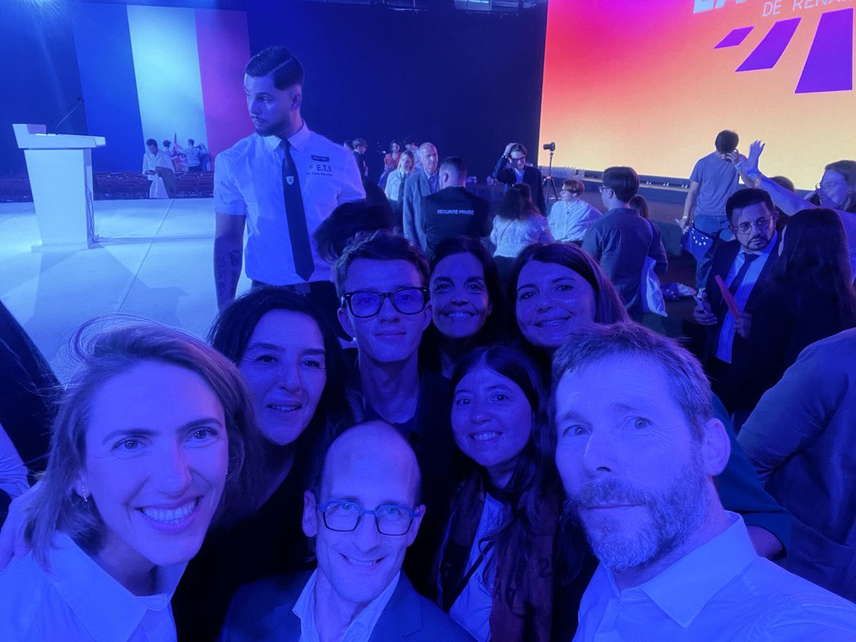 PaysAix13's tweet image. Avec les militants des #bouchesdurhone , nous avons montré l’enthousiasme du #Sud !
Avec @GabrielAttal , en route pour une nouvelle République !