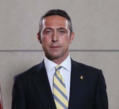 Şahsi çıkarları için seçimi haziran yerine eylülde yaptı
Seçimden önce hocayı kovdu
Seçimden önce hoca getirdi 2 yıllık sözleşme verdi
Giderayak son kez sıçtı