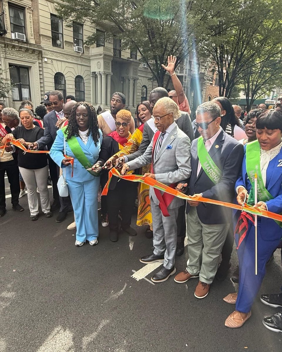 As one of the Grand Marshals of the 2025 African American Day Parade, I joined elected officials and community leaders in cutting the ribbon to kick off this year’s celebration. 

#AADP2025