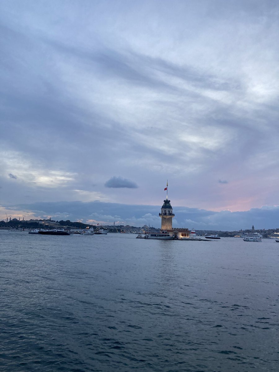 “Sen benim Yıkık şehirime sahil kenarısın.”

📸
