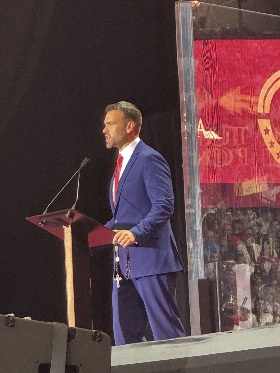 CLewandowski_'s tweet image. Today @JackPosobiec delivers an amazing tribute to @charliekirk11. Thank you for honoring our friend.